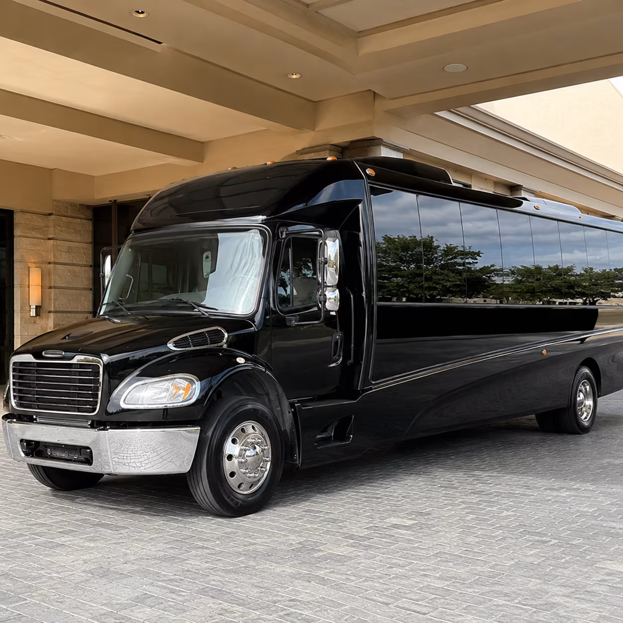 la habra 18 passenger minibus