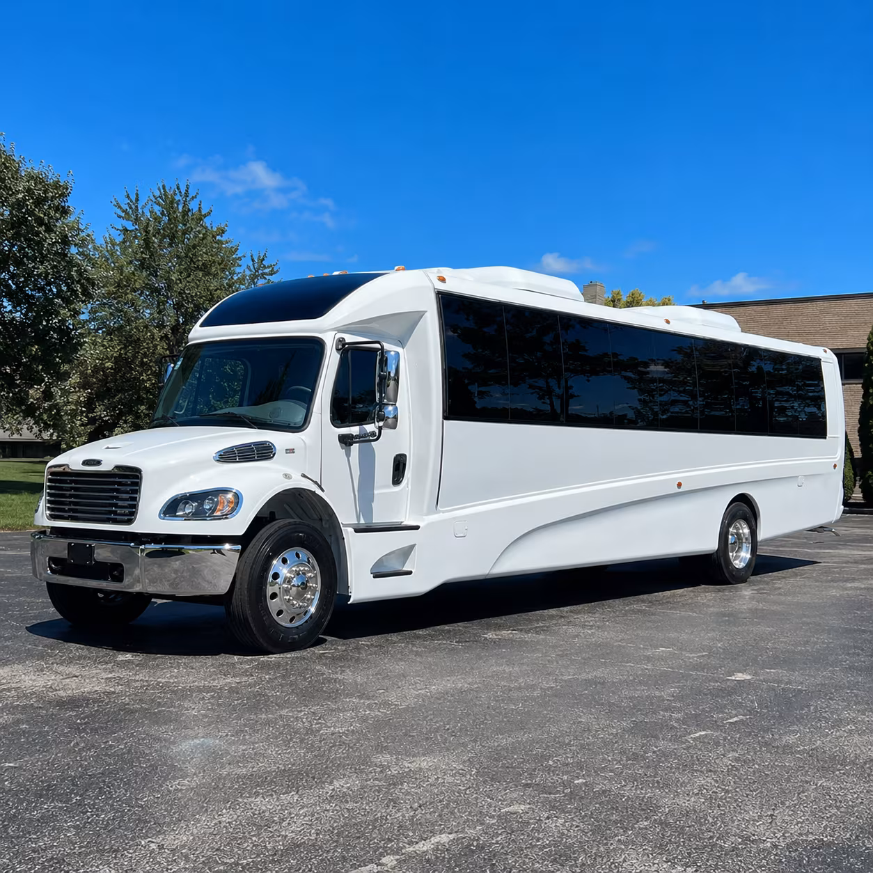 la habra 30 passenger minibus