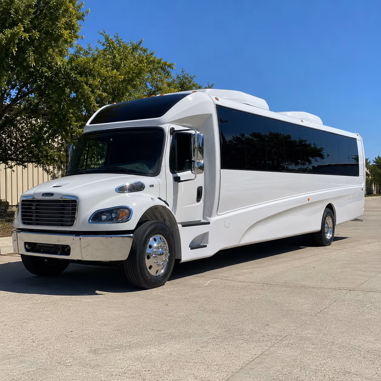 la habra 35 passenger minibus